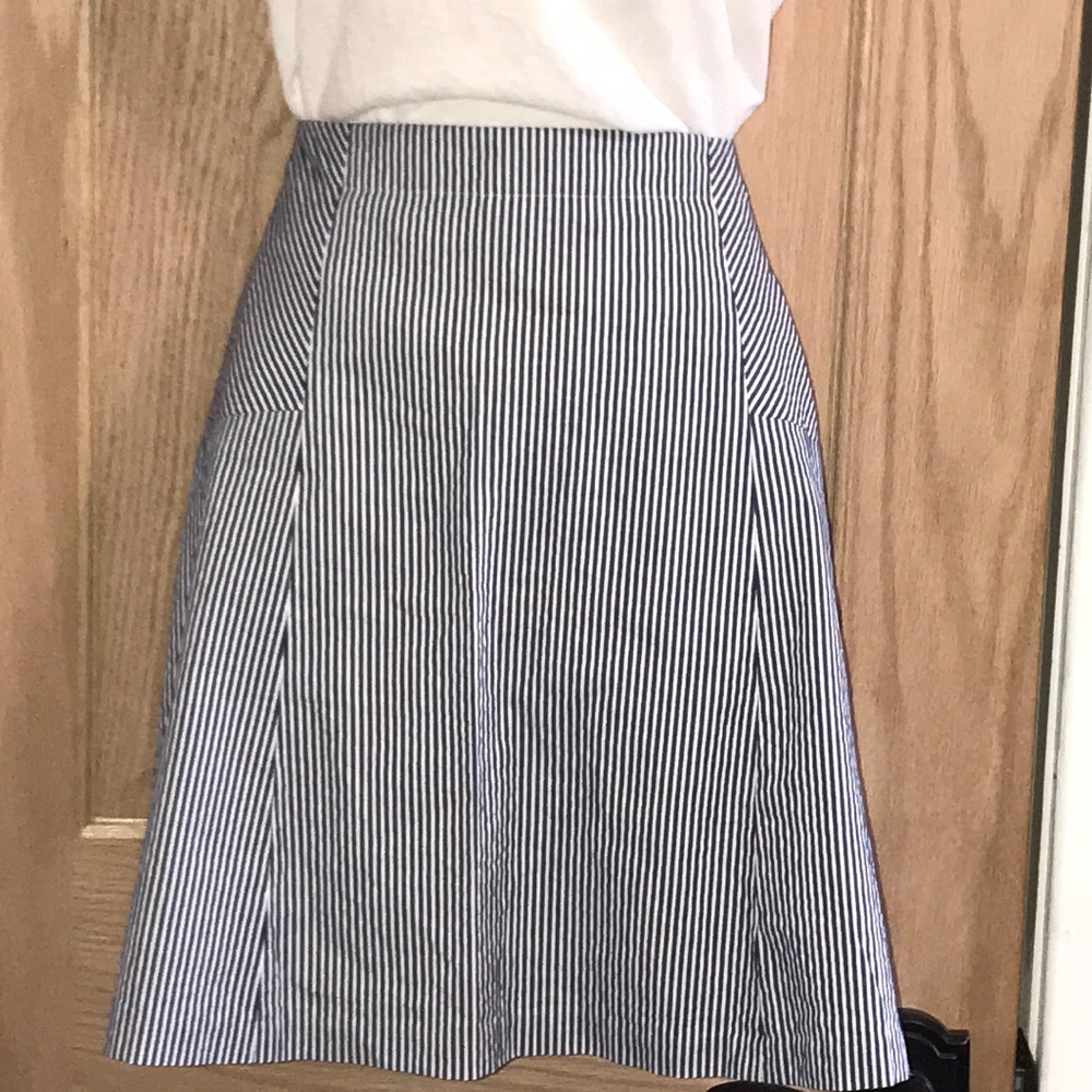 NWOT Loft blue and white stripe skirt size 4